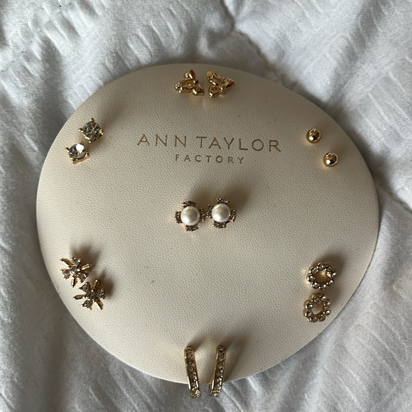 Ann Taylor huge lot earrings studs 9 pairs blue hoops gold gift card - Picture 3 of 6